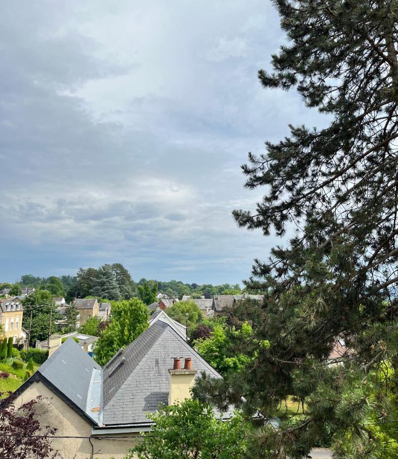 Villa Notre Dame Face Au Chateau Fort Sedan Buitenkant foto